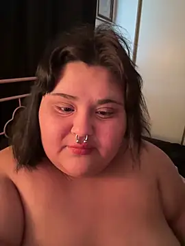 Snapshot of tattooedslut666 chatting on 06-08-26, 01:55 tattooedslut666 online show from 06-08-26, 01:55