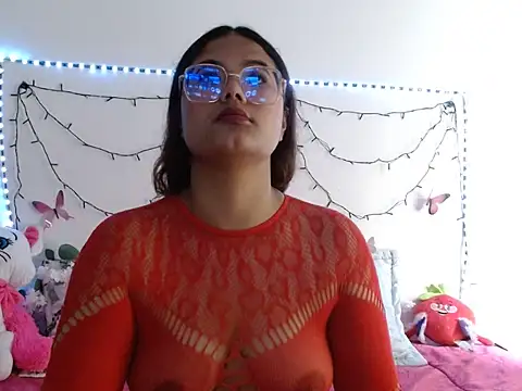 Snapshot of scarlettdoll777 chatting on 06-08-26, 12:49 scarlettdoll777 online show from 06-08-26, 12:49