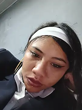Snapshot of chiquibaby17 chatting on 05-20-26, 12:55 chiquibaby17 online show from 05-20-26, 12:55