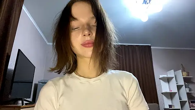 asunasue online show from 04-28-26, 11:43