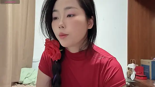 Snapshot of XIAOnaimao-001 chatting on 06-24-26, 07:29 XIAOnaimao-001 online show from 06-24-26, 07:29