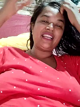 Snapshot of Gulapi_N chatting on 05-18-26, 08:31 Gulapi N online show from 05-18-26, 08:31