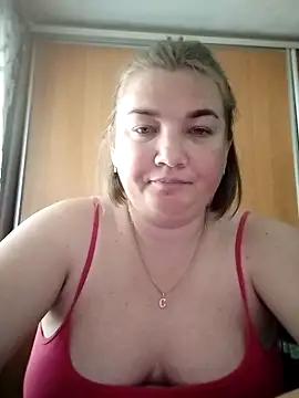 Snapshot of MiyaOlliver chatting on 05-11-26, 07:25 MiyaOlliver online show from 05-11-26, 07:25