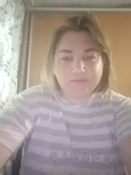 Snapshot of MiyaOlliver chatting on 06-29-26, 11:43 MiyaOlliver online show from 06-29-26, 11:43