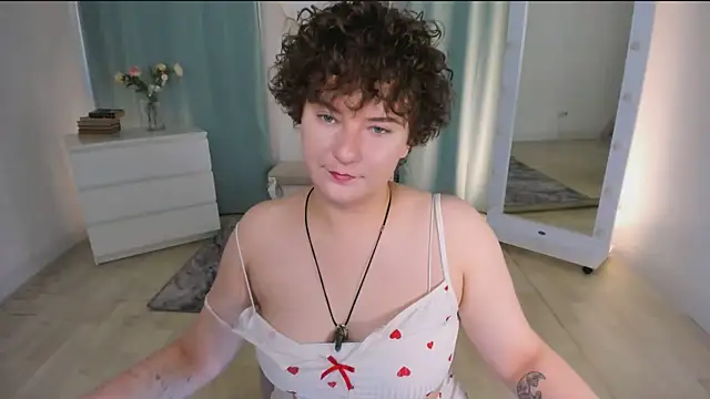 MelittaStorrie online show from 07-19-26, 06:17