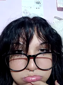 Snapshot of Sempai_Moon chatting on 05-07-26, 12:38 Sempai Moon online show from 05-07-26, 12:38