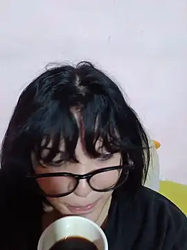 Snapshot of Sempai_Moon chatting on 05-30-26, 06:27 Sempai Moon online show from 05-30-26, 06:27