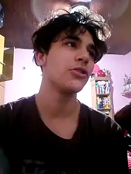 Snapshot of Sempai_Moon chatting on 05-31-26, 05:20 Sempai Moon online show from 05-31-26, 05:20