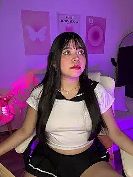 Snapshot of iEmily_ chatting on 05-16-26, 03:47 iEmily online show from 05-16-26, 03:47