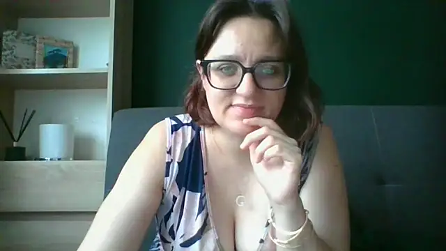 Snapshot of sensual_paris chatting on 07-07-26, 05:21 sensual paris online show from 07-07-26, 05:21