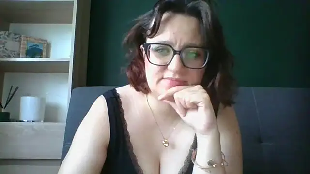 Snapshot of sensual_paris chatting on 07-08-26, 05:23 sensual paris online show from 07-08-26, 05:23