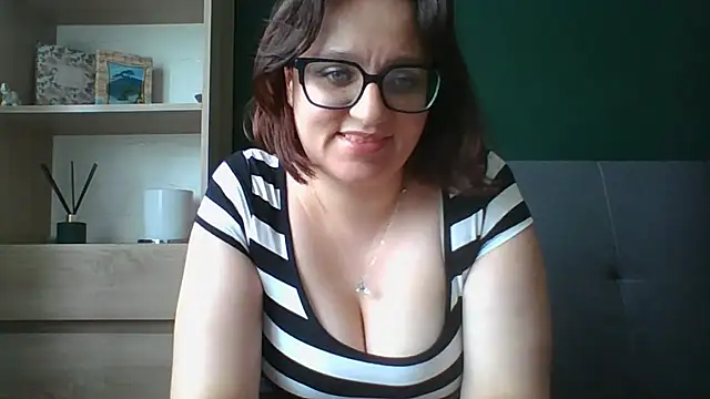Snapshot of sensual_paris chatting on 07-14-26, 10:21 sensual paris online show from 07-14-26, 10:21