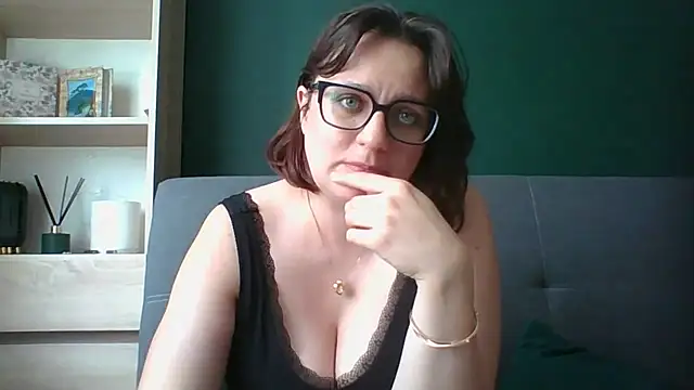 Snapshot of sensual_paris chatting on 07-20-26, 10:39 sensual paris online show from 07-20-26, 10:39
