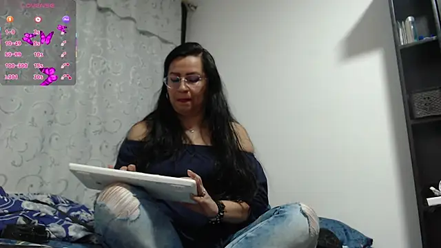 Snapshot of HelenNovoa chatting on 06-21-26, 03:20 HelenNovoa online show from 06-21-26, 03:20