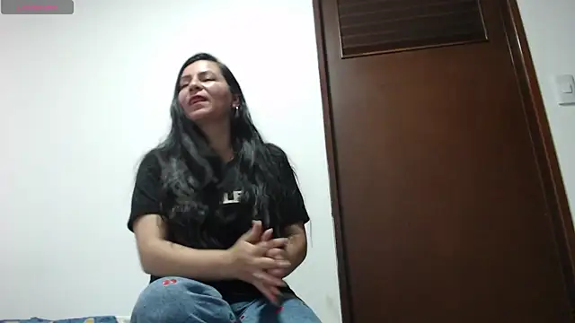 Snapshot of HelenNovoa chatting on 07-02-26, 06:47 HelenNovoa online show from 07-02-26, 06:47