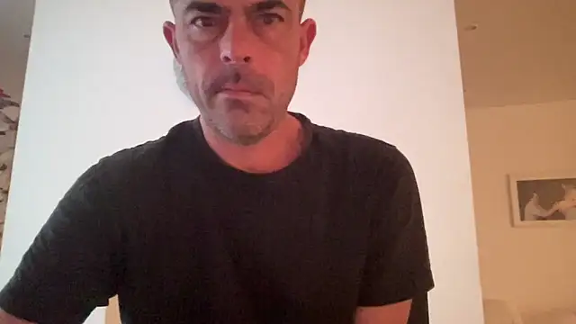 Snapshot of Riccardo86xx chatting on 05-05-26, 03:47 Riccardo86xx online show from 05-05-26, 03:47
