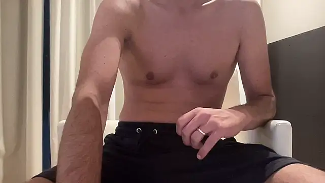 Snapshot of Riccardo86xx chatting on 05-07-26, 03:45 Riccardo86xx online show from 05-07-26, 03:45