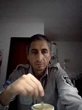 Alejandro83bsf online show from 05-18-26, 04:29
