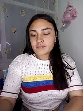 Snapshot of -brendda- chatting on 07-08-26, 03:11 -brendda- online show from 07-08-26, 03:11