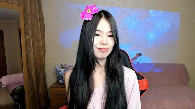 Snapshot of Akiba_cute chatting on 05-11-26, 06:05 Akiba cute online show from 05-11-26, 06:05