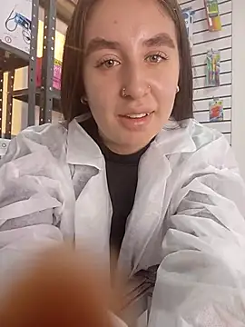 Snapshot of alison_mars chatting on 05-27-26, 01:08 alison mars online show from 05-27-26, 01:08