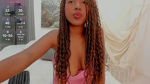 Kiara Curls online show from 07-28-26, 12:48