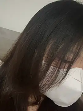 Snapshot of Ni_Tran chatting on 06-26-26, 06:01 Ni Tran online show from 06-26-26, 06:01