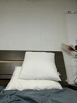 Snapshot of Ni_Tran chatting on 07-10-26, 03:36 Ni Tran online show from 07-10-26, 03:36