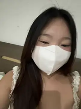 Snapshot of Ni_Tran chatting on 07-14-26, 04:34 Ni Tran online show from 07-14-26, 04:34
