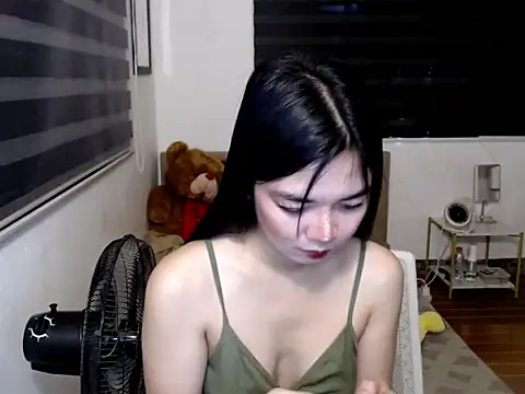 Snapshot of KylieXKendall chatting on 06-16-26, 05:21 KylieXKendall online show from 06-16-26, 05:21