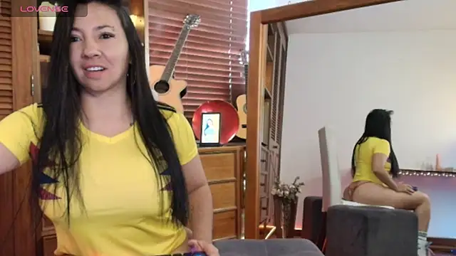 Snapshot of Taliapeach chatting on 07-03-26, 01:50 Taliapeach online show from 07-03-26, 01:50