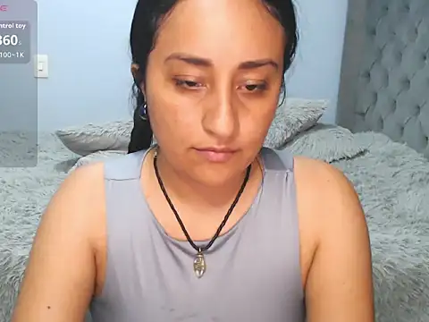 Snapshot of erotic_lov chatting on 05-19-26, 01:56 erotic lov online show from 05-19-26, 01:56