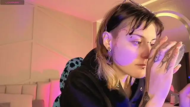 Rossiee huntt online show from 06-26-26, 12:31