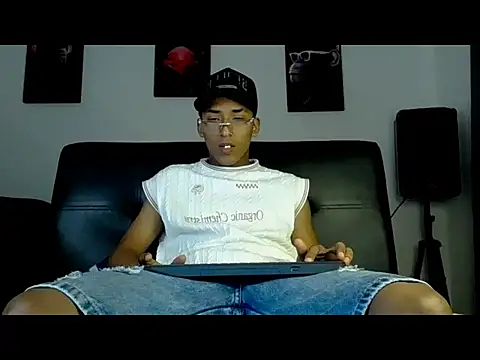 Snapshot of jack_vega1 chatting on 05-06-26, 07:46 jack vega1 online show from 05-06-26, 07:46