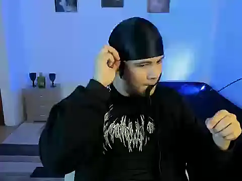 Snapshot of sant_wahlberg chatting on 06-30-26, 10:22 sant wahlberg online show from 06-30-26, 10:22