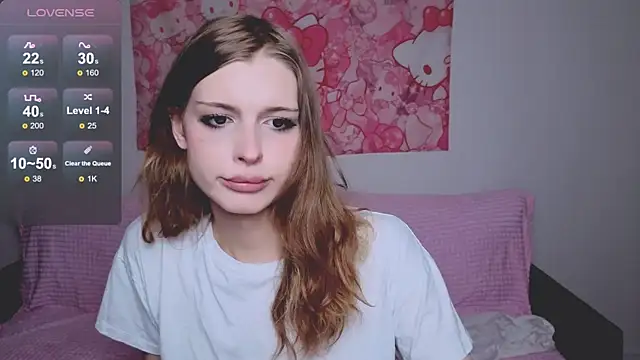 Snapshot of LouiseKane chatting on 06-27-26, 03:06 LouiseKane online show from 06-27-26, 03:06