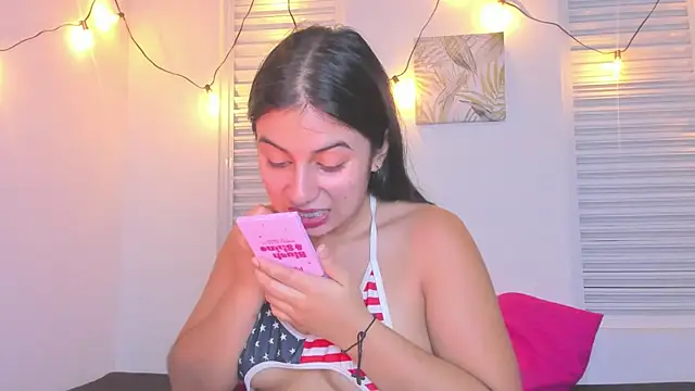 VictoriaaLopez online show from 07-04-26, 02:01