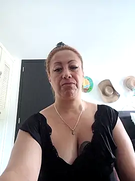 Mila Phone online show from 04-28-26, 04:45