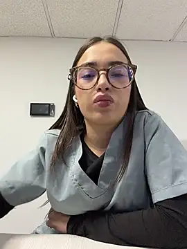 Snapshot of Sweet_Milaa1 chatting on 07-15-26, 07:52 Sweet Milaa1 online show from 07-15-26, 07:52