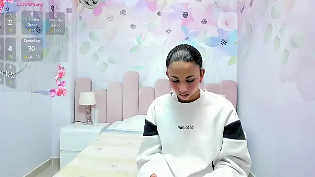 Miabloom19  online show from 07-09-26, 11:20