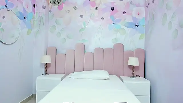 Miabloom19  online show from 07-15-26, 11:10