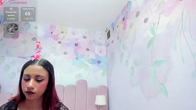 Miabloom19  online show from 07-22-26, 11:07