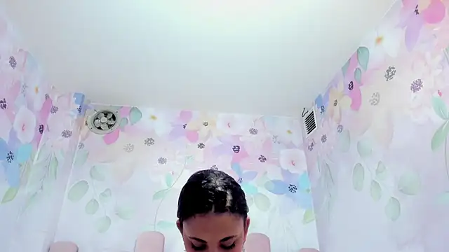 Miabloom19  online show from 07-24-26, 11:36