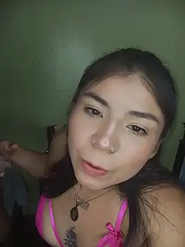 Snapshot of PequenaNena chatting on 06-04-26, 02:50 PequenaNena online show from 06-04-26, 02:50