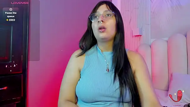 Snapshot of Svetlana_3 chatting on 05-21-26, 11:45 Svetlana 3 online show from 05-21-26, 11:45
