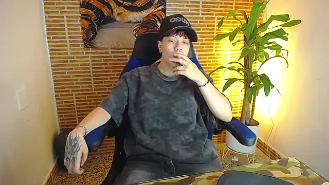 Asher addamss  online show from 08-01-26, 08:13