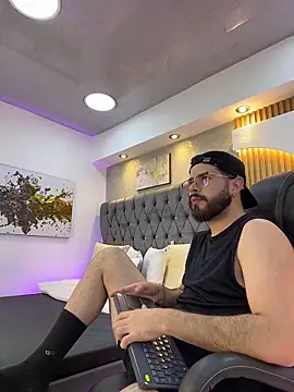DomBoy  online show from 05-21-26, 08:05