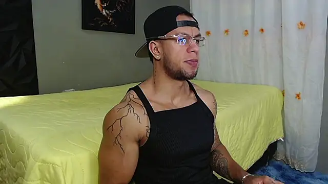 Snapshot of JACOB_BECKET chatting on 05-07-26, 11:37 JACOB BECKET online show from 05-07-26, 11:37
