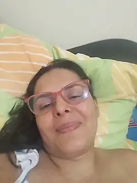 Snapshot of Bella_Morena27 chatting on 05-24-26, 04:01 Bella Morena27 online show from 05-24-26, 04:01