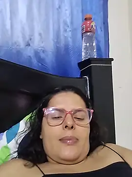 Snapshot of Bella_Morena27 chatting on 05-25-26, 04:07 Bella Morena27 online show from 05-25-26, 04:07